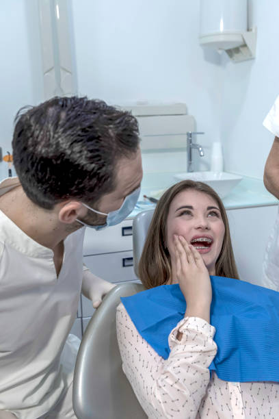 Best Weekend Emergency Dentist in Earlvle, IL